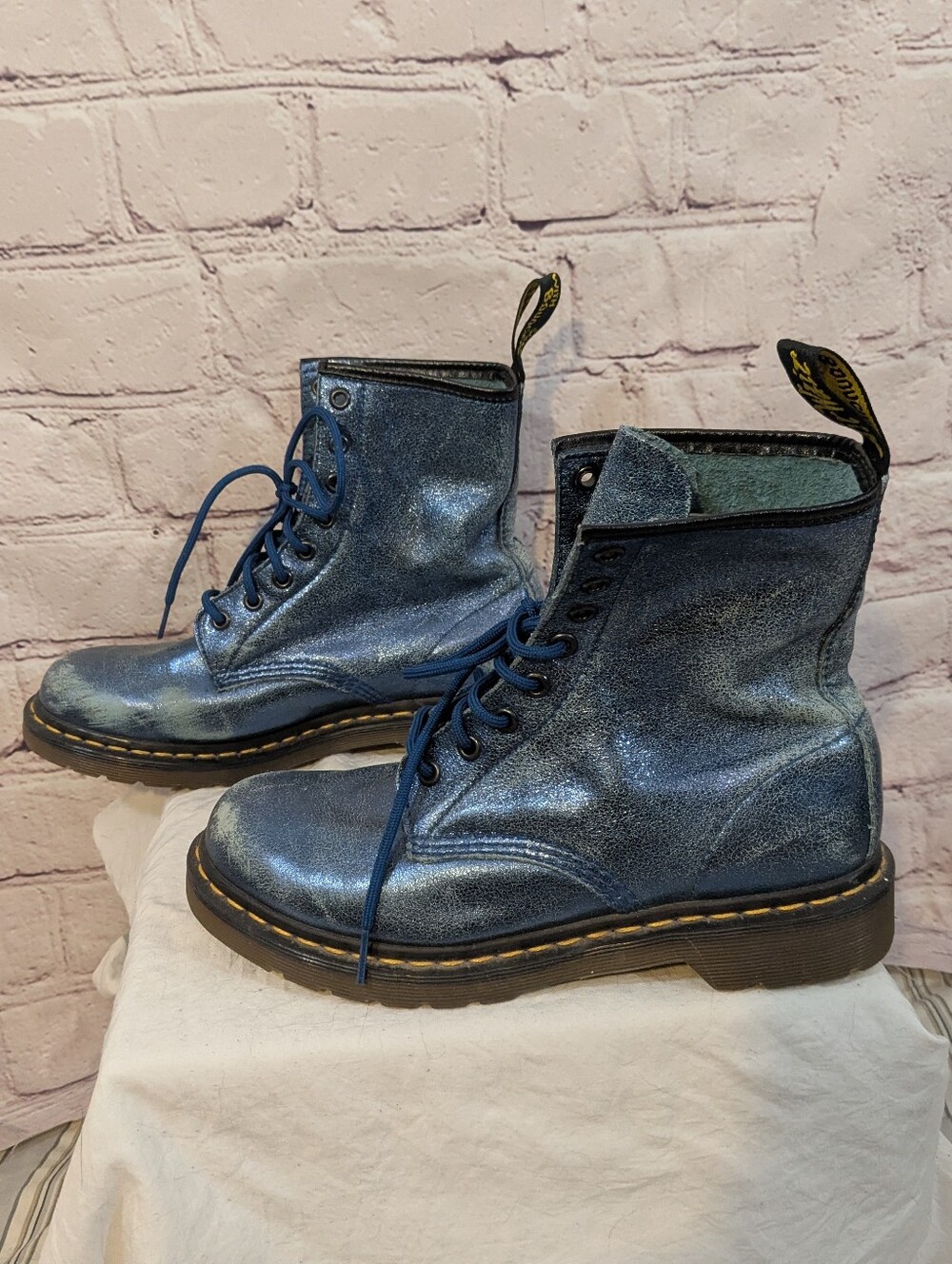 Dr. Martens Metallic Blue Leather - Picture 3 of 7